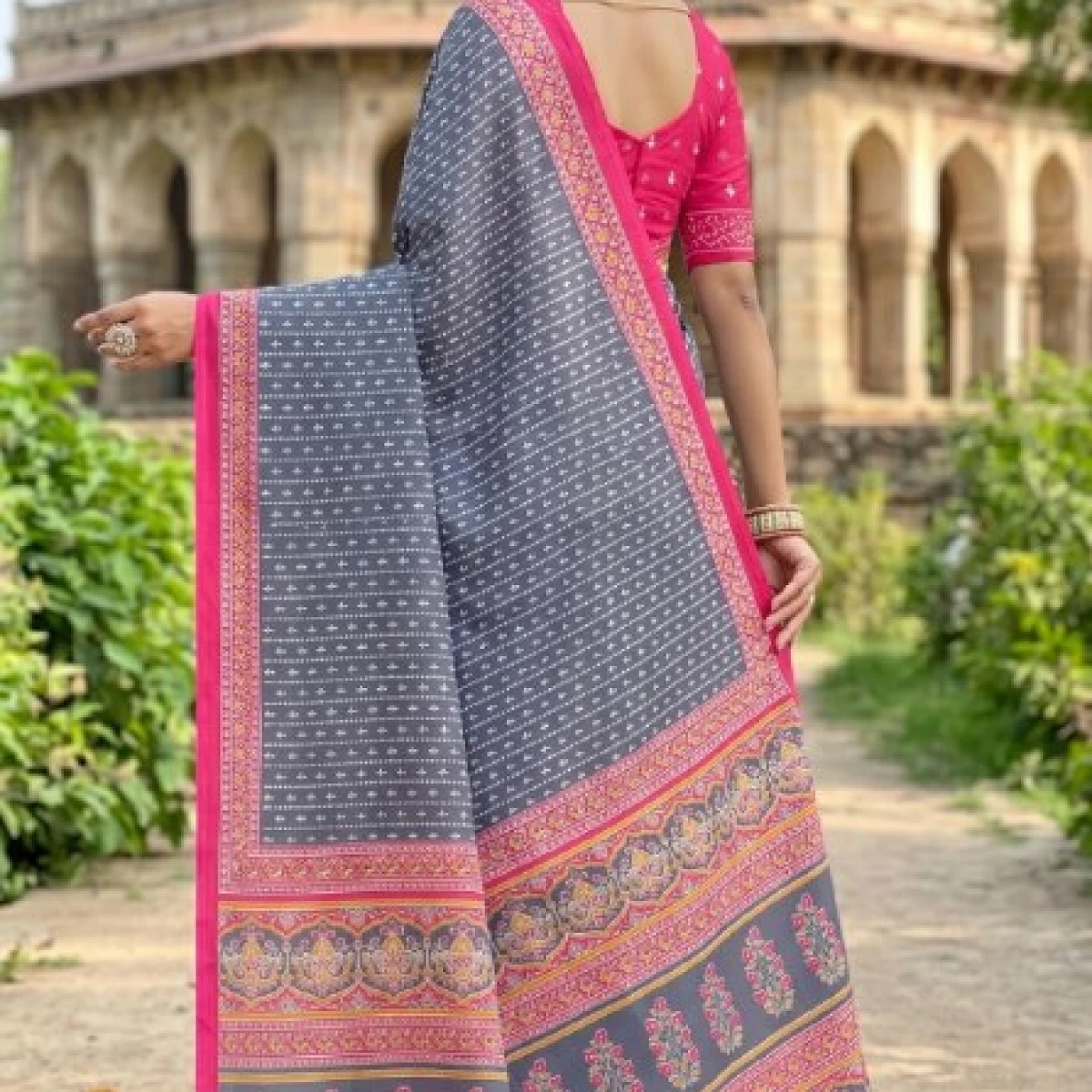 Preety Enterprise Beutiful Bagru Printed Sarees Primum Mulmul Cotton 1006