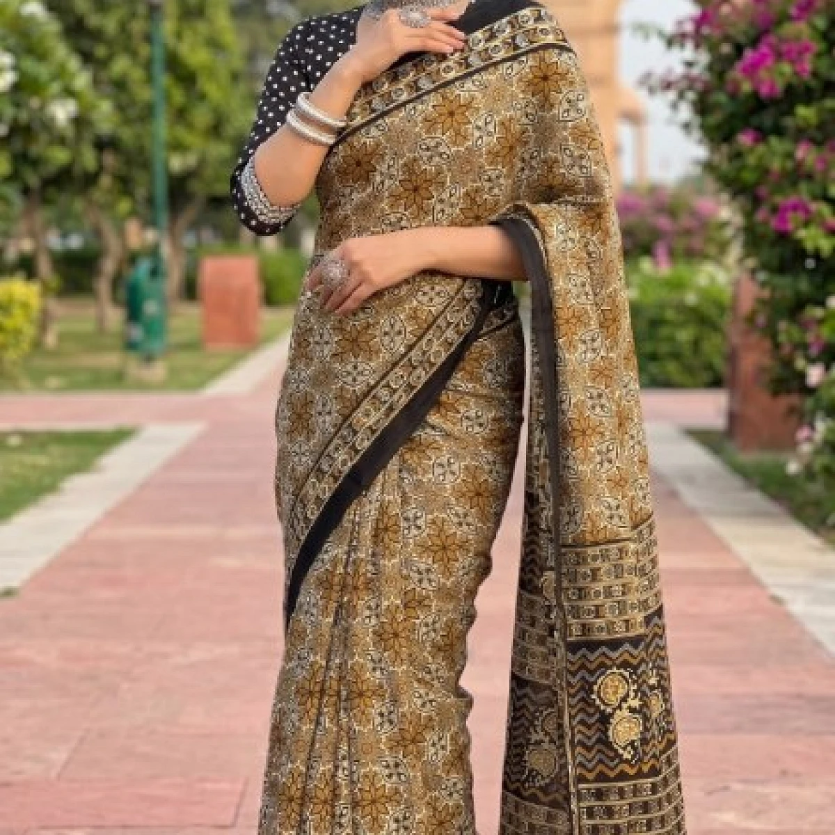 Preety Enterprise Beutiful Bagru Printed Sarees Primum Mulmul Cotton